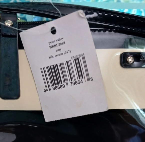 Kate Spade Penn Valley Amy Crossbody Bag - Picture 2 of 11